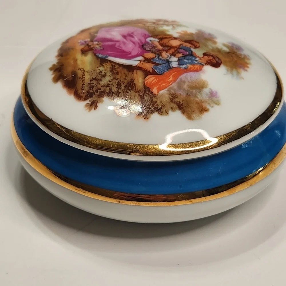 Vtg Limoges Porcelain Trinket Box Victorian Couple France Fragonard Romantic